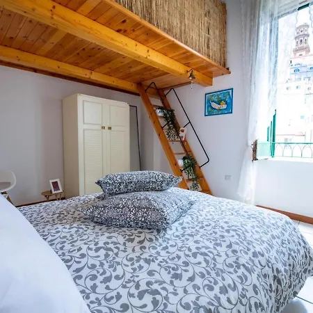 Tatil Evi La Finestra Sul Borgo Atrani
